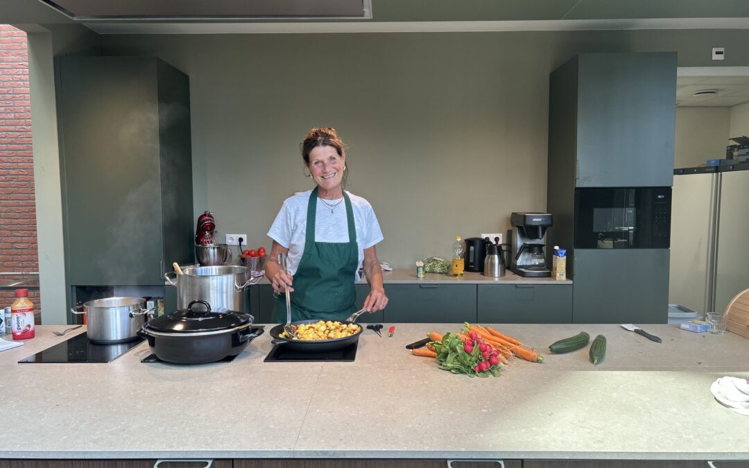 “Met een lach naar mijn werk” – Onze kok vertelt